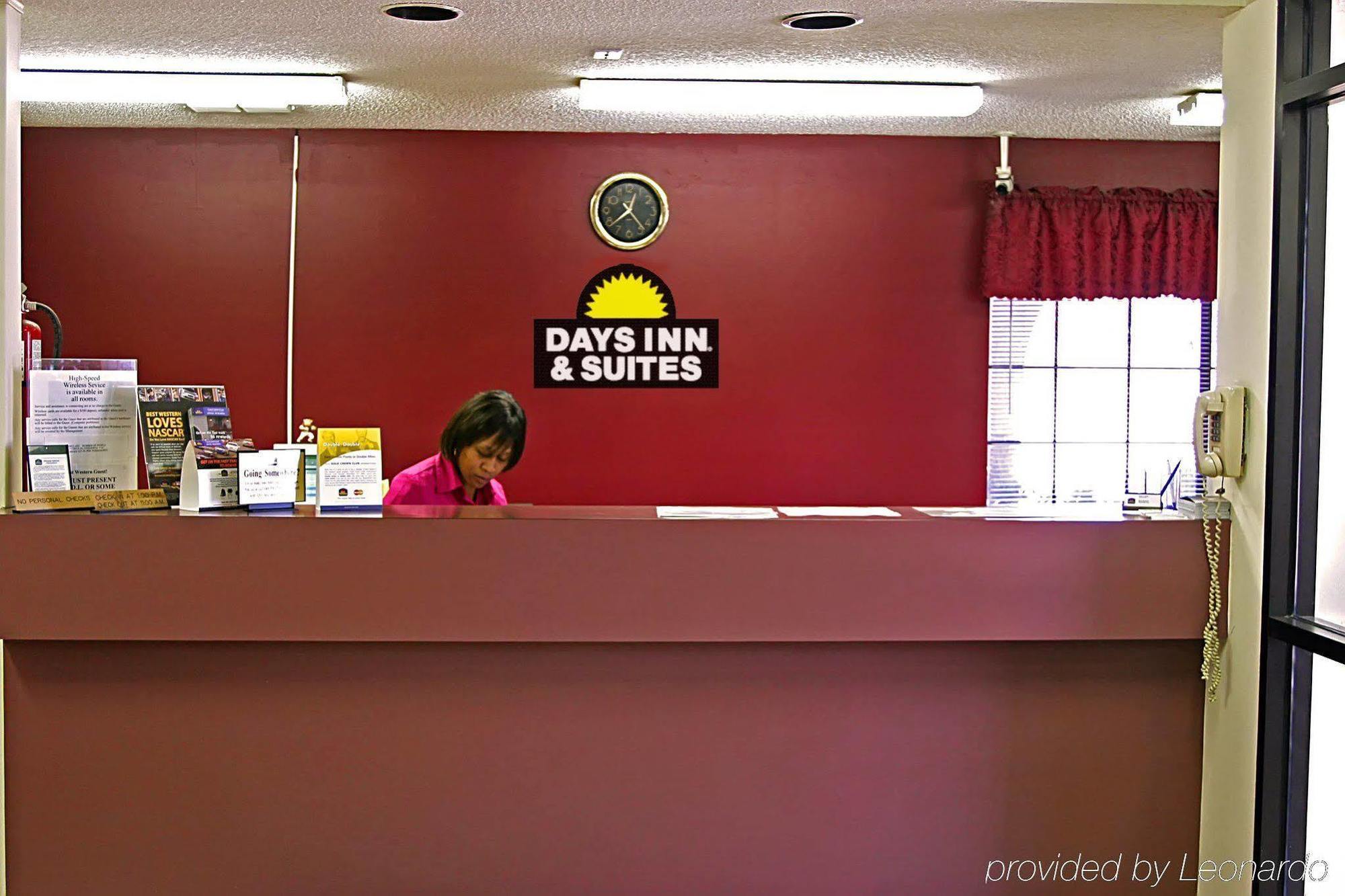 Days Inn & Suites By Wyndham Starkville İç mekan fotoğraf